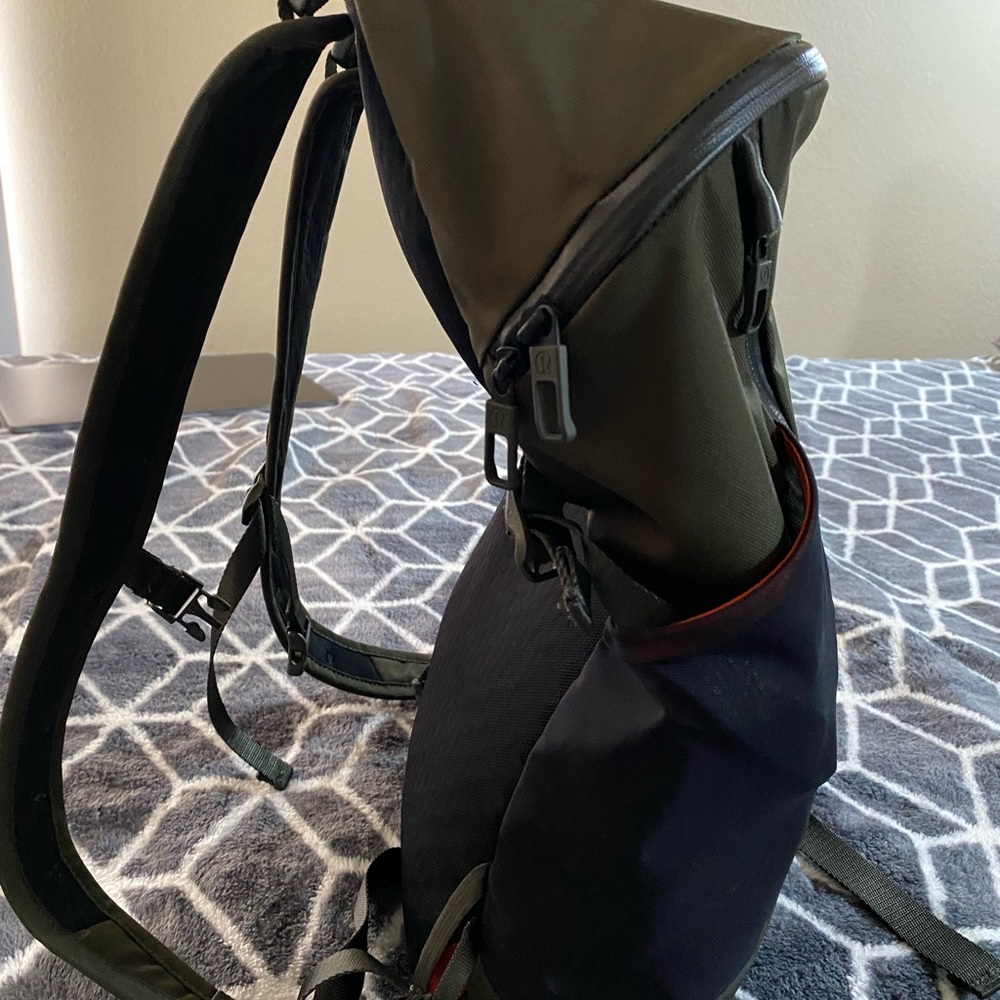 Lululemon backpack - Picture 2 of 5